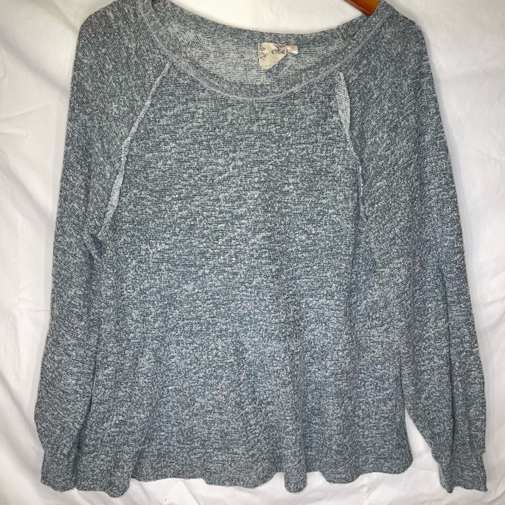 BLU PEPPER marbled gray long sleeve soft top